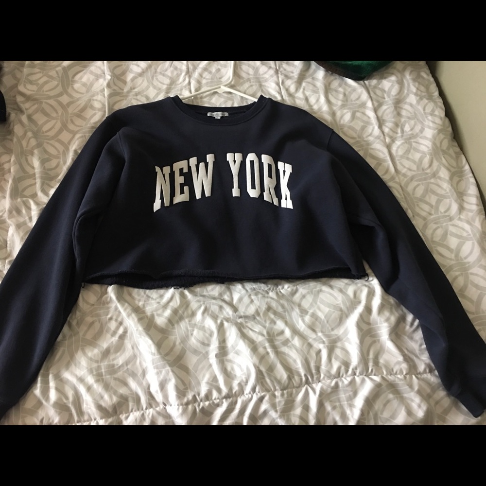 Crew neck crop top